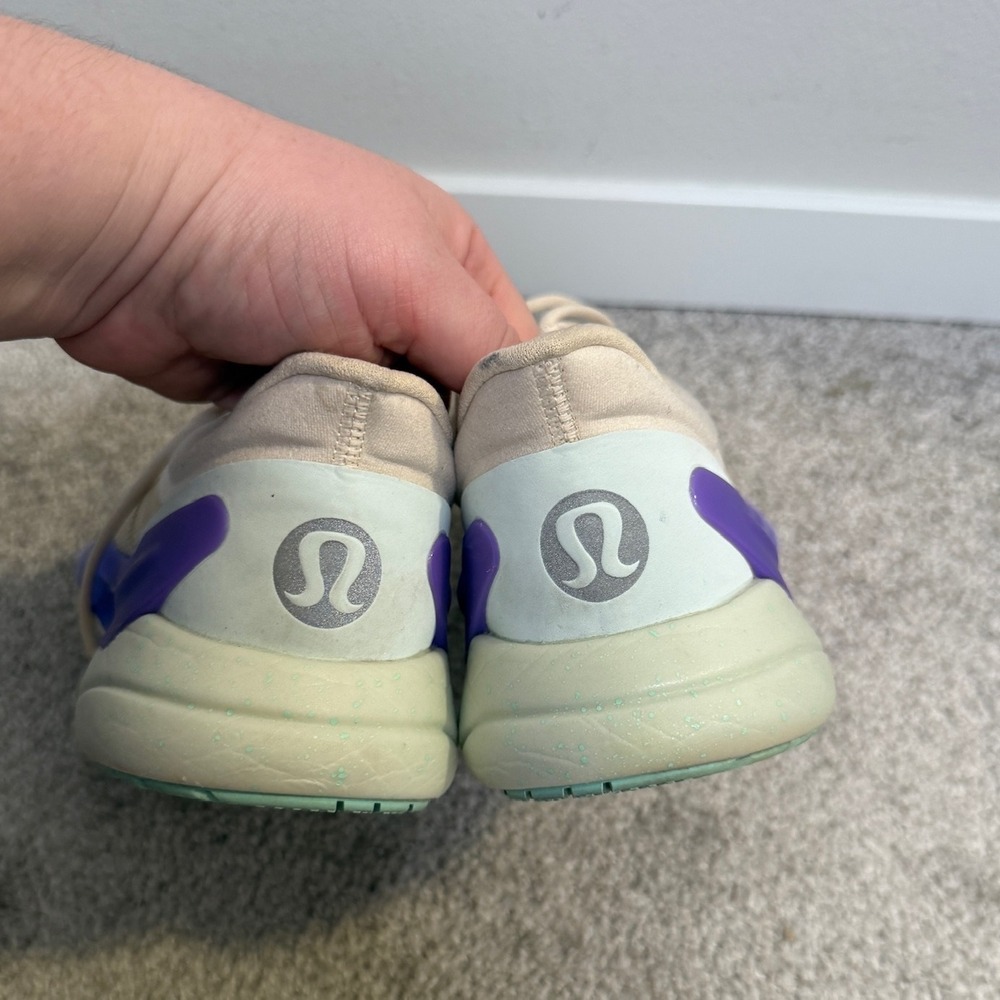 Lululemon Women's 8 White Blue Blissfeel Running Shoes Athleisure Gym Casual View 3